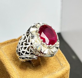 انگشتر یاقوت سرخ آفریقایی رکاب صفوی همراه مهر سازنده