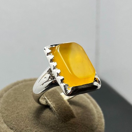   انگشتر عقیق زرد طبیعی رکاب صفوی ساده محصول