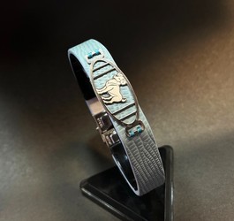 دستبند چرم آبی با پلاک نقره عیار 925 