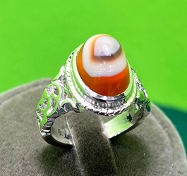 انگشتر عقیق سه پوست رکاب نقره صفوی ساده