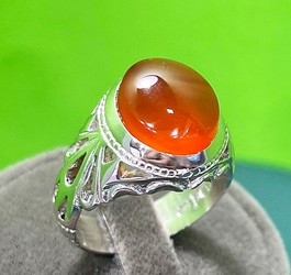 انگشتر عقیق سرخ یمنی پاک با رکاب نقره 925