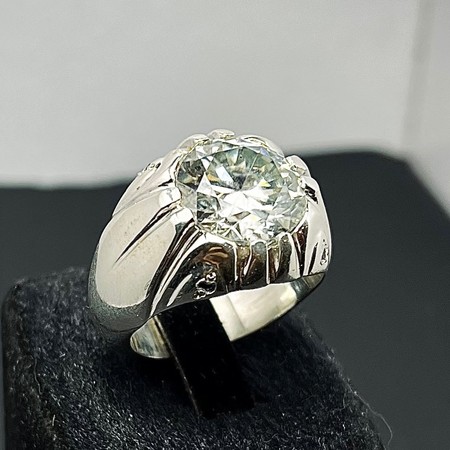   انگشتر مزونایت (الماس روسی) رکاب نقره مخراج کاری شدهمحصول