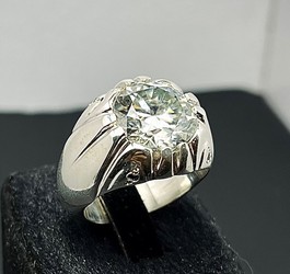 انگشتر مزونایت (الماس روسی) رکاب نقره مخراج کاری شده